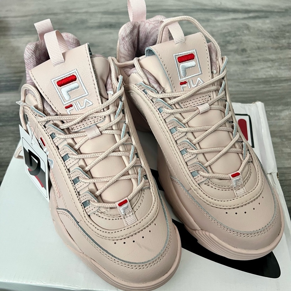 Fila Disruptor Women’s Size 7 in Blush Pink Sneakers